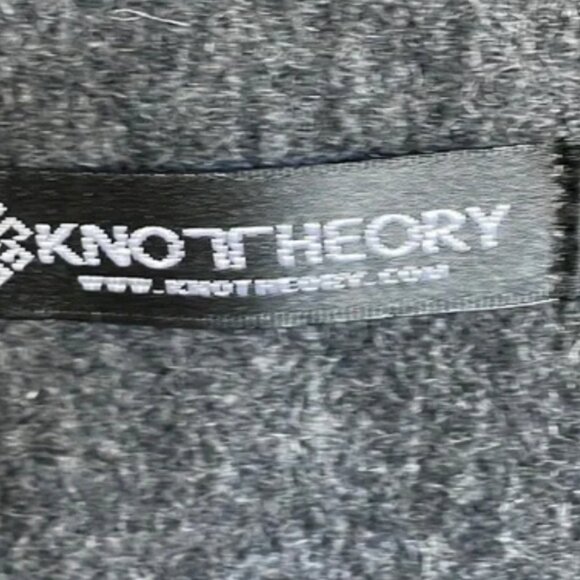 100% Cashmere Scarf - Picture 3 of 5